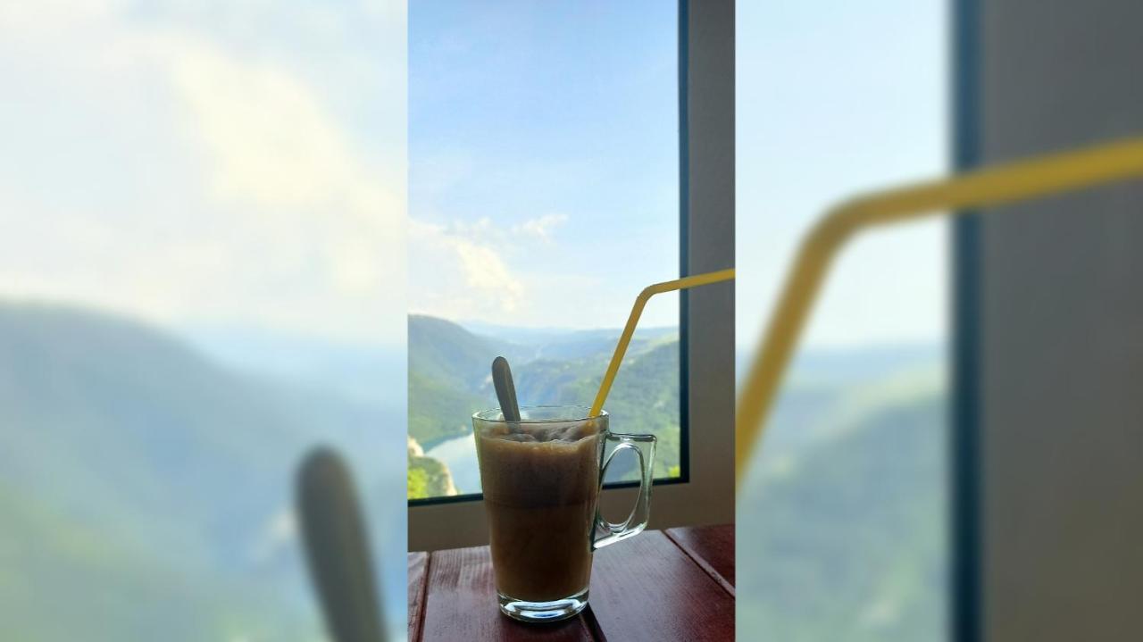 Rural Resort Tron ปลูชิเน ภายนอก รูปภาพ