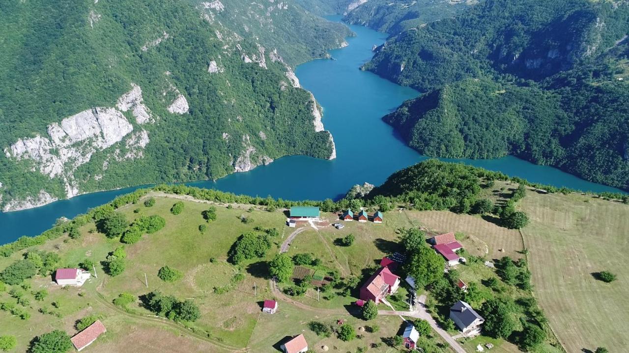 Rural Resort Tron ปลูชิเน ภายนอก รูปภาพ