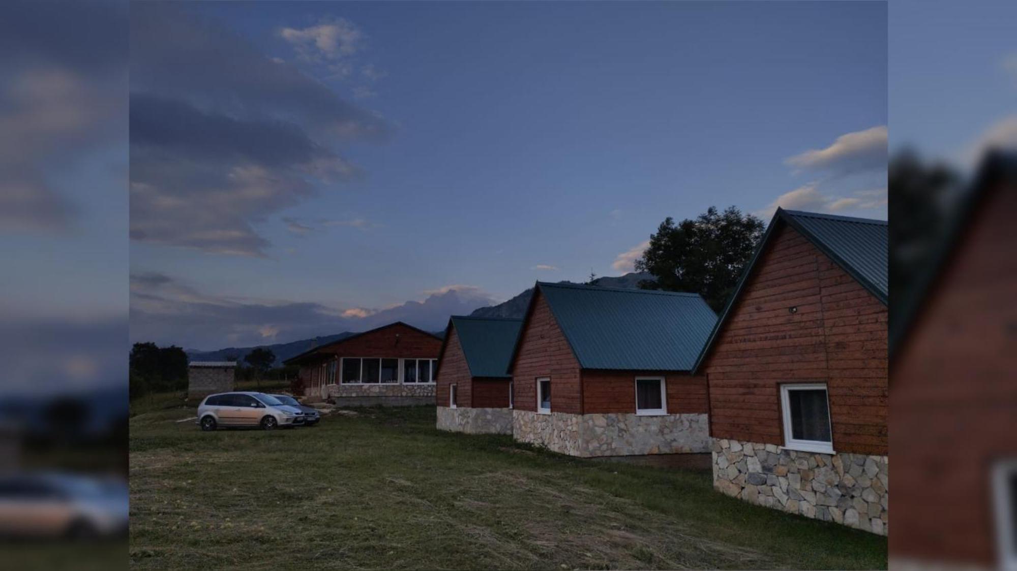 Rural Resort Tron ปลูชิเน ภายนอก รูปภาพ