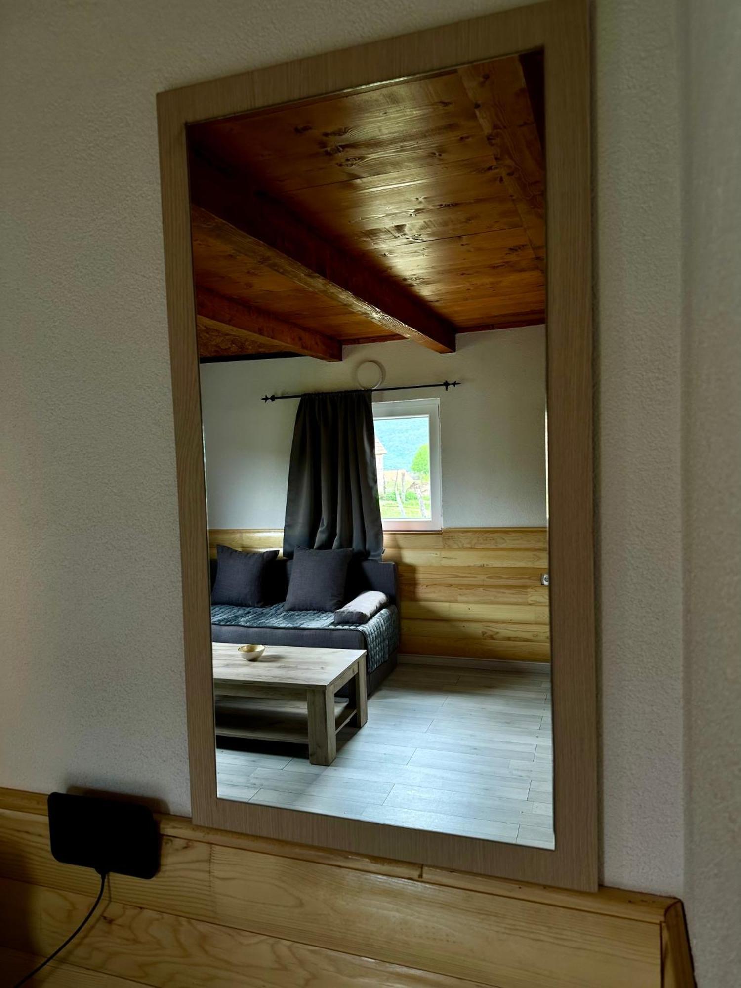 Rural Resort Tron ปลูชิเน ภายนอก รูปภาพ