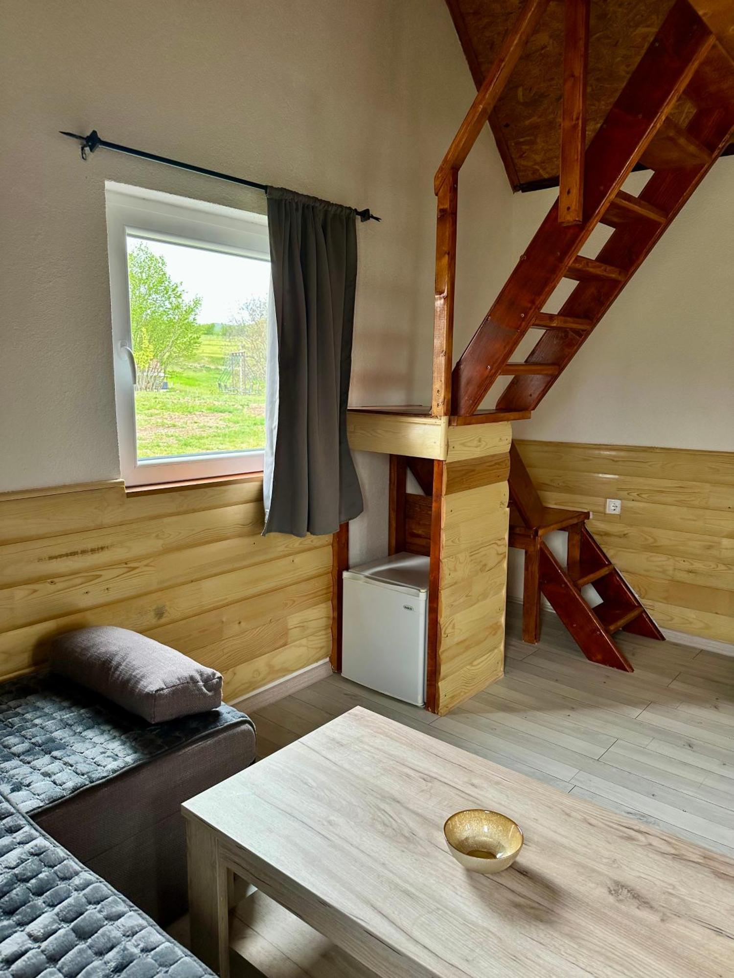 Rural Resort Tron ปลูชิเน ภายนอก รูปภาพ