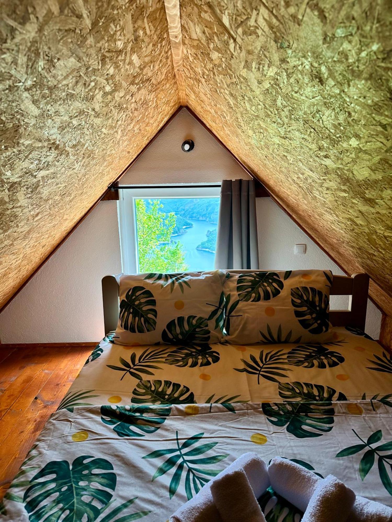 Rural Resort Tron ปลูชิเน ภายนอก รูปภาพ