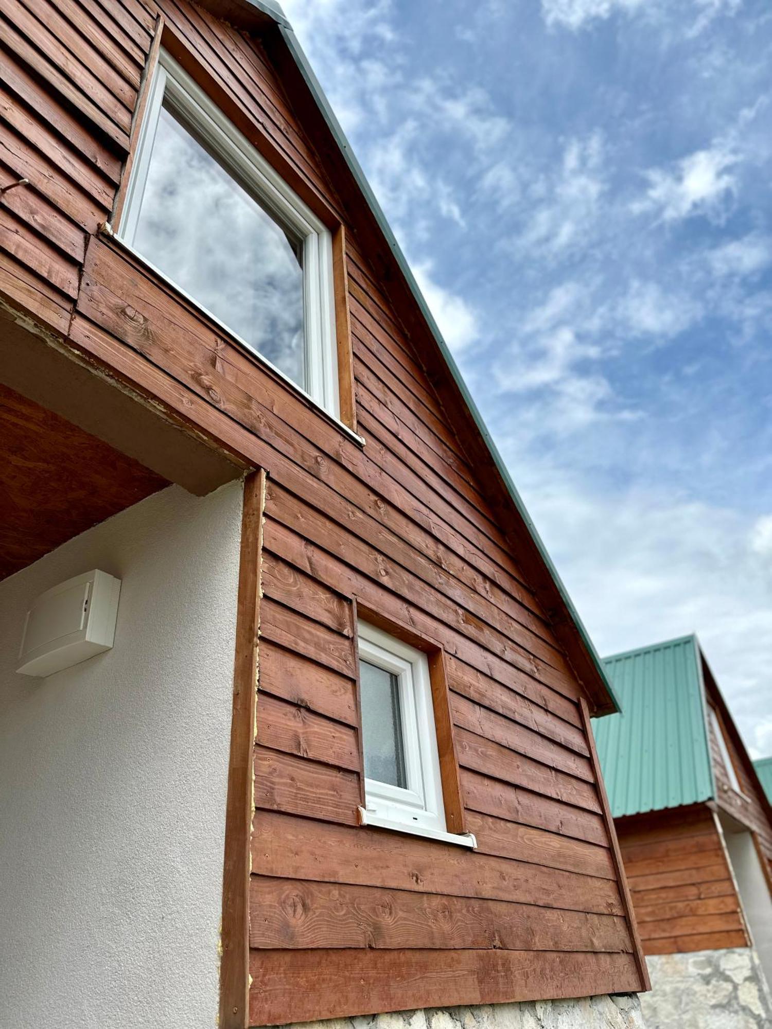 Rural Resort Tron ปลูชิเน ภายนอก รูปภาพ