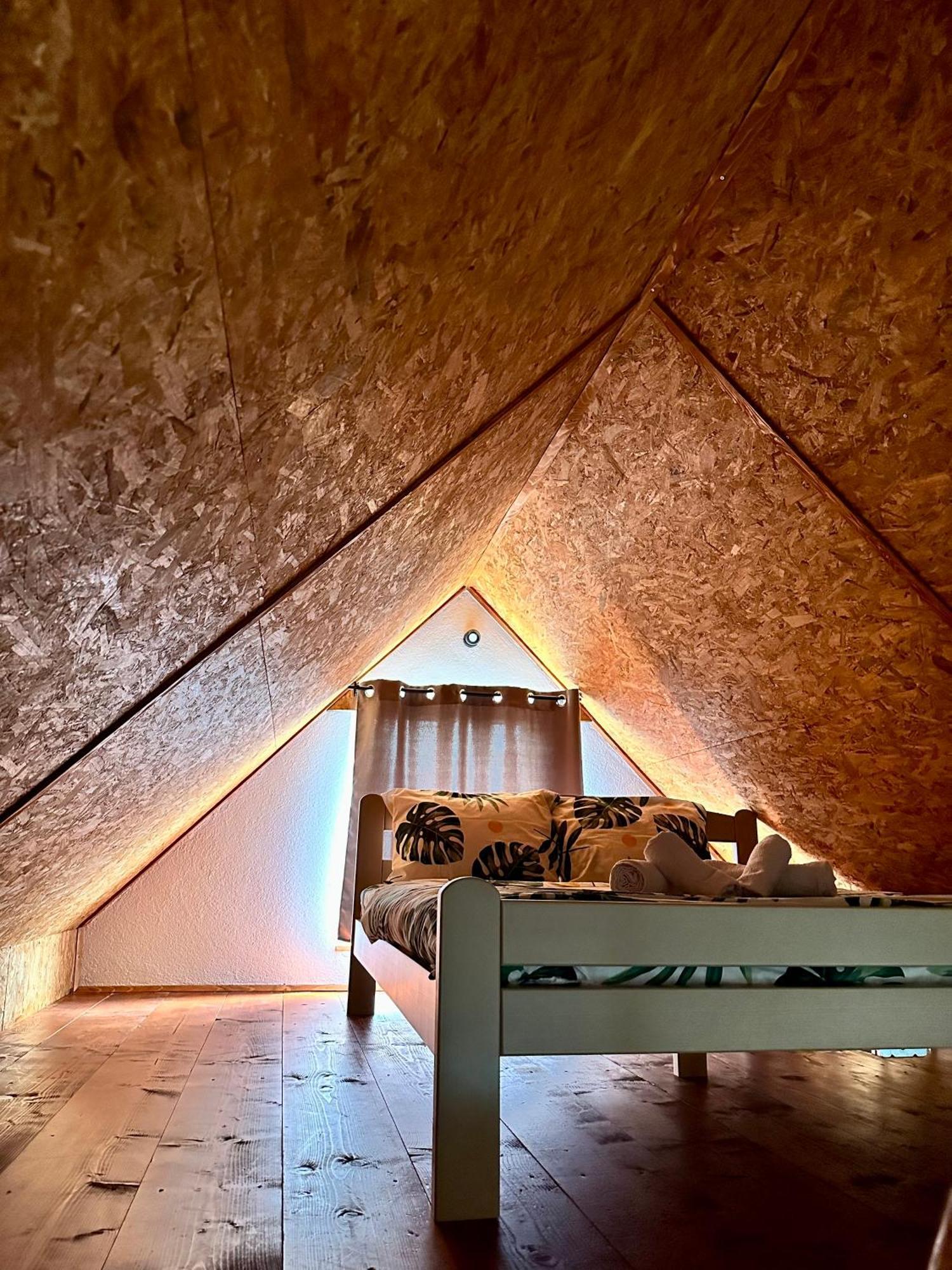 Rural Resort Tron ปลูชิเน ภายนอก รูปภาพ