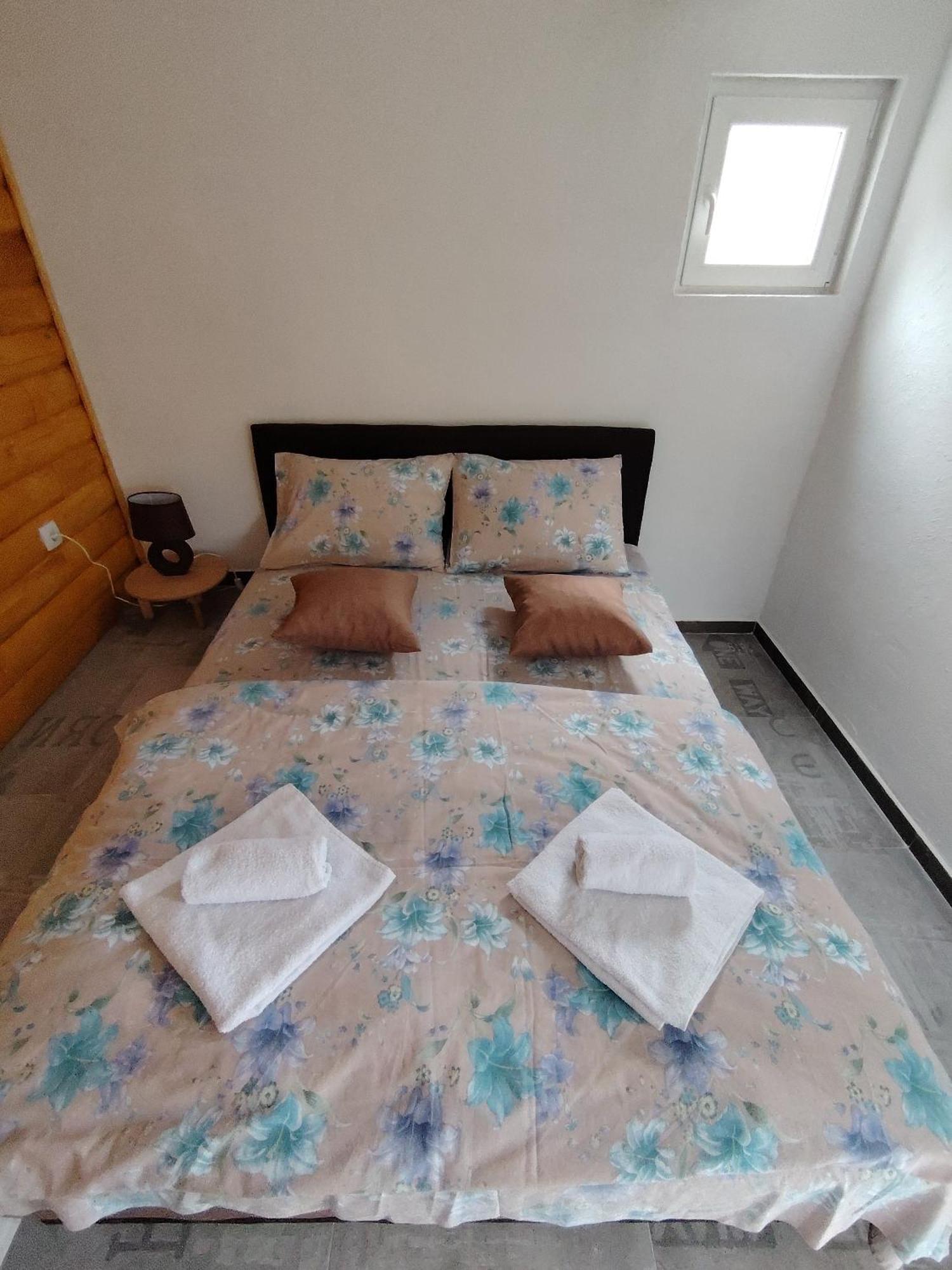 Rural Resort Tron ปลูชิเน ภายนอก รูปภาพ