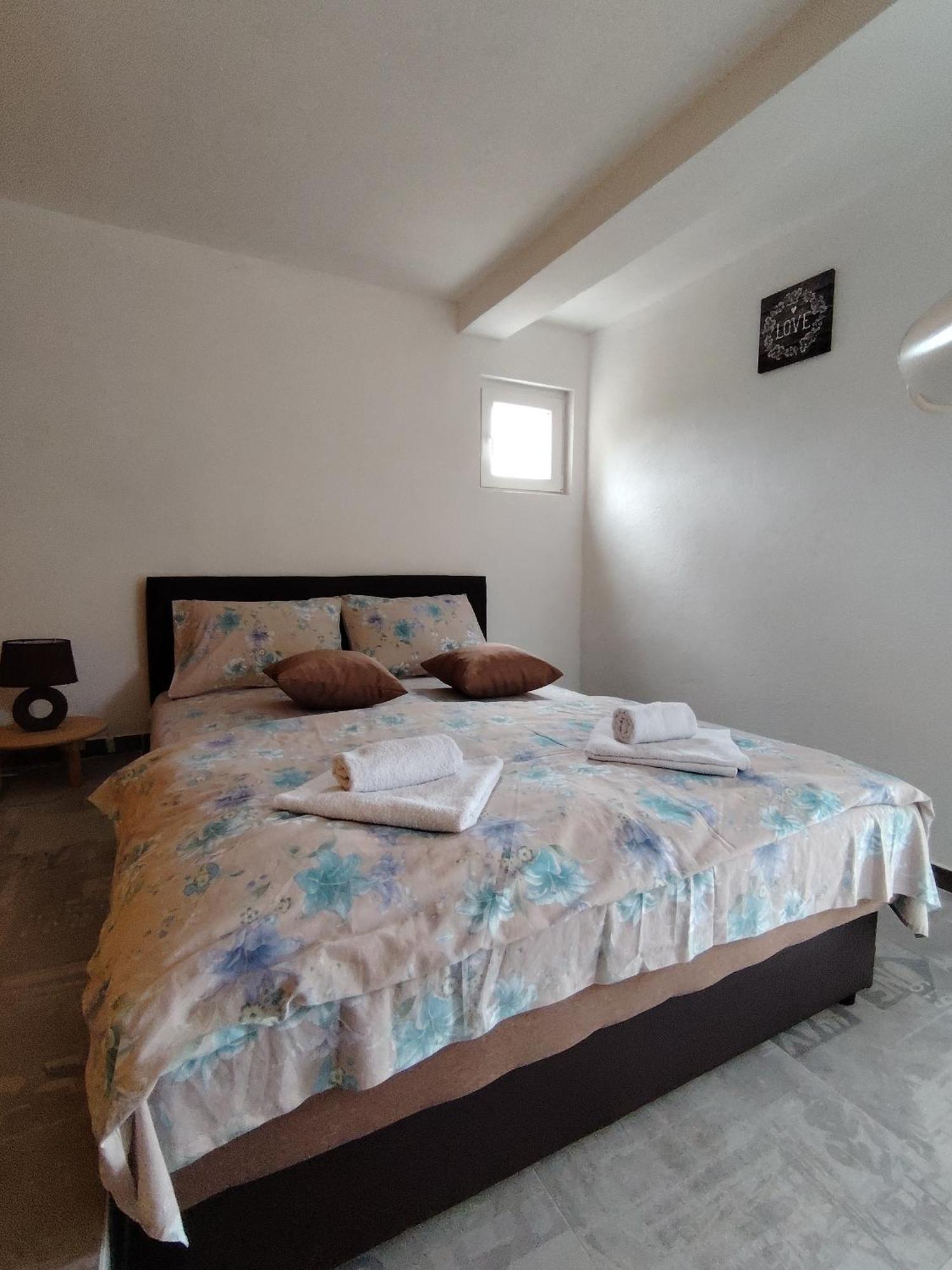 Rural Resort Tron ปลูชิเน ภายนอก รูปภาพ