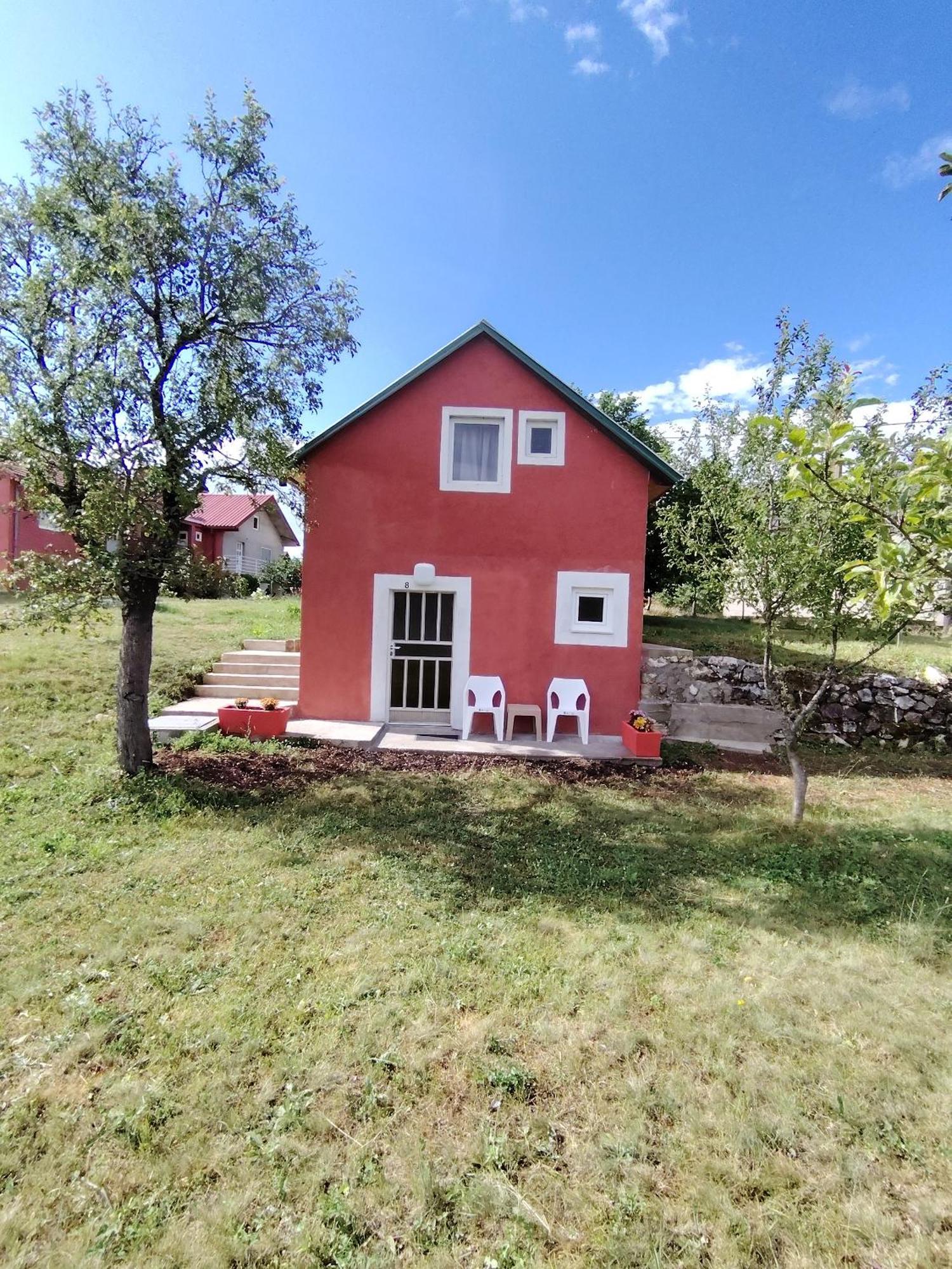 Rural Resort Tron ปลูชิเน ภายนอก รูปภาพ