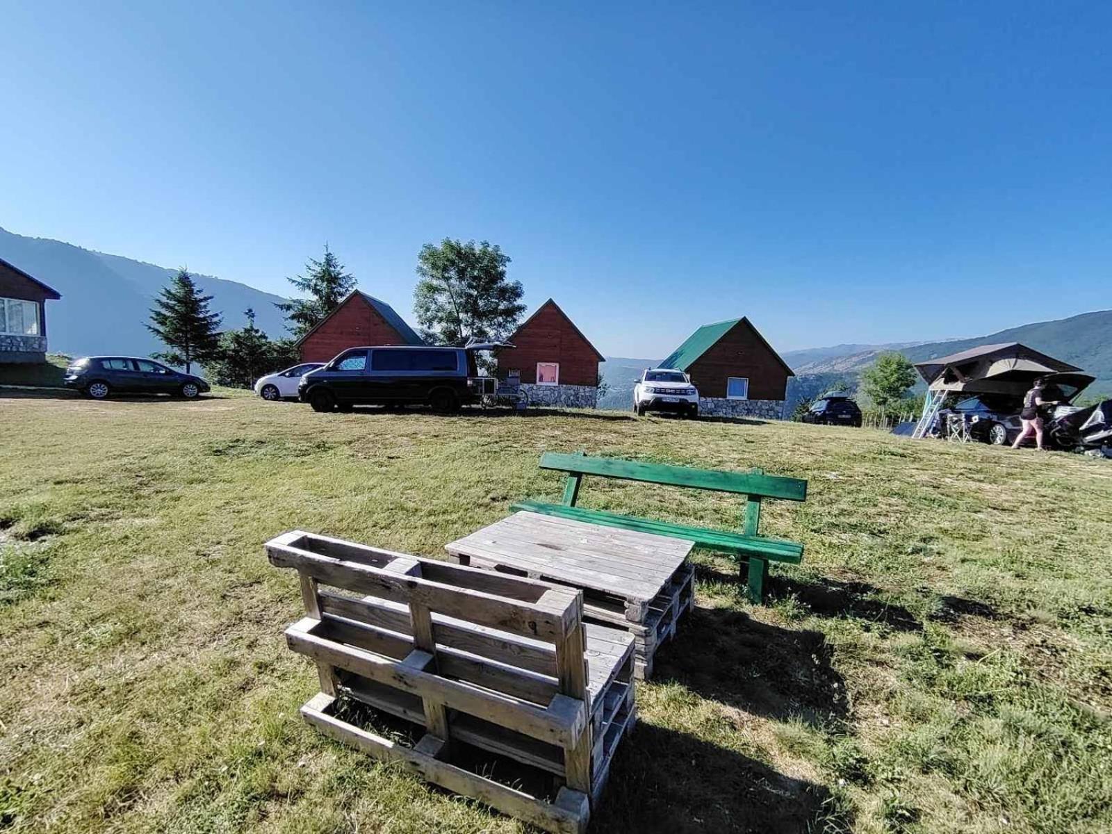 Rural Resort Tron ปลูชิเน ภายนอก รูปภาพ